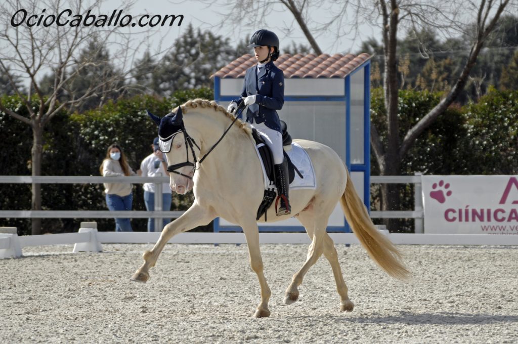 Leire Hernández con "Velador VII"